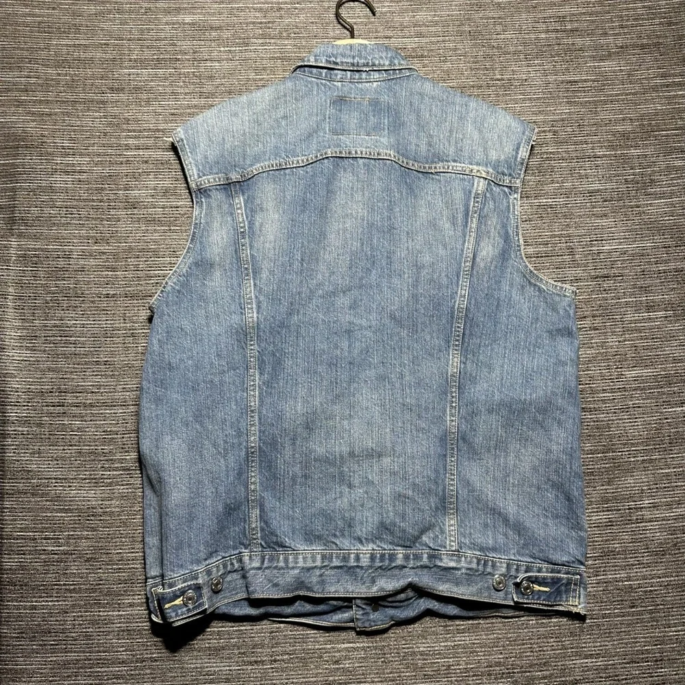 Levis Denim Vest Mens XL Blue Solid Sleeveless Trucker Denim Raw Cut Sleeves